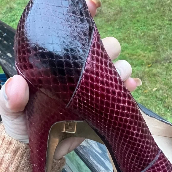 FENDI Burgundy Red Snakeskin Leather Gold Platforms Heels Pumps Rare - Picture 2 of 16